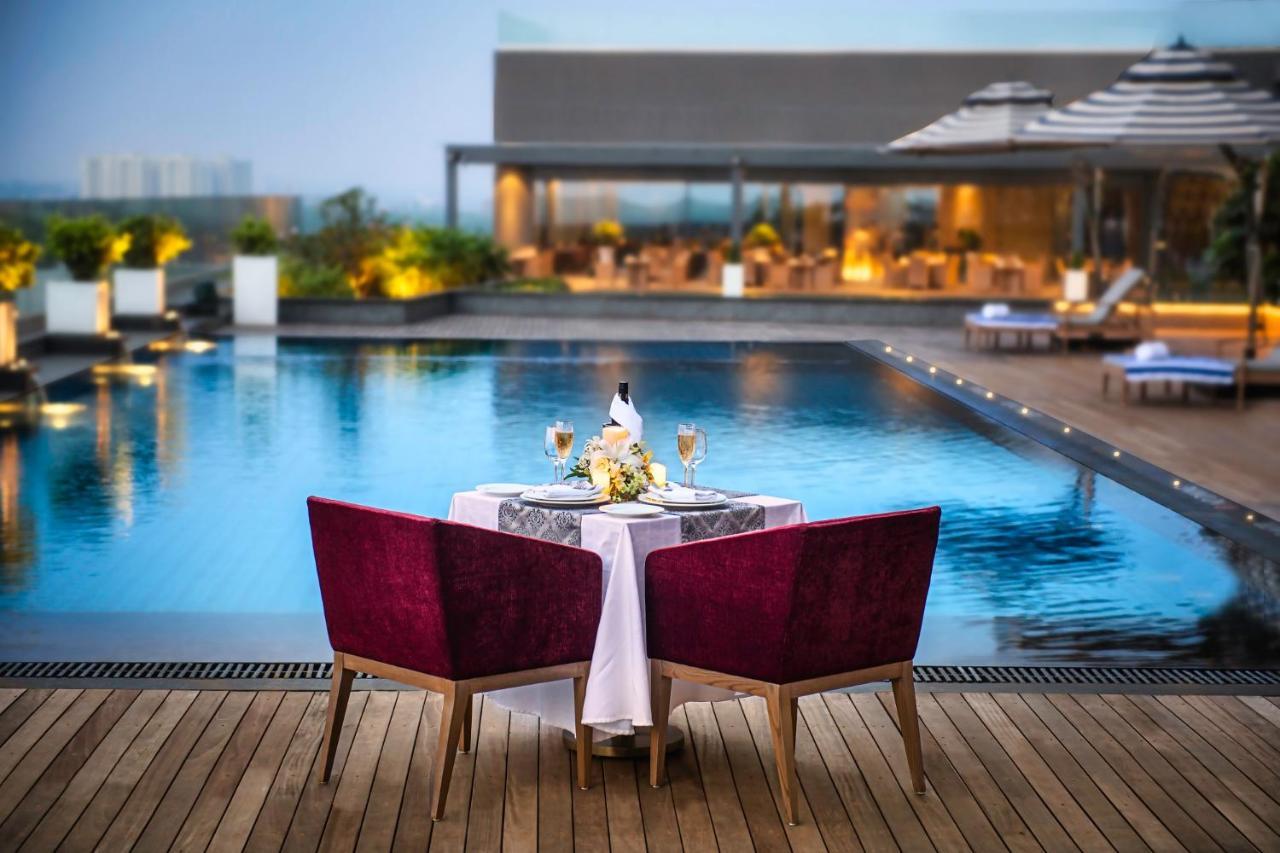 Vivanta Bhubaneswar Dn Square Exterior photo