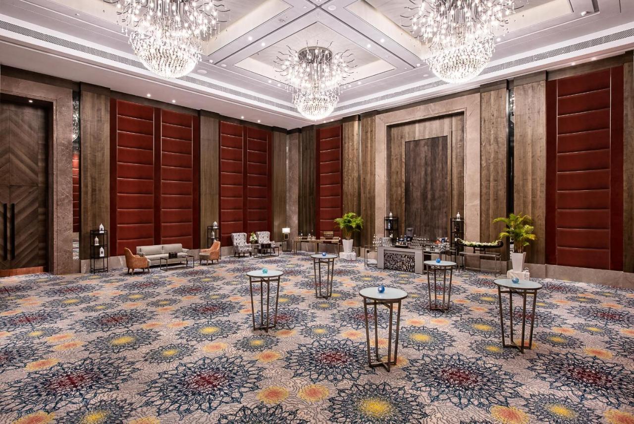 Vivanta Bhubaneswar Dn Square Exterior photo