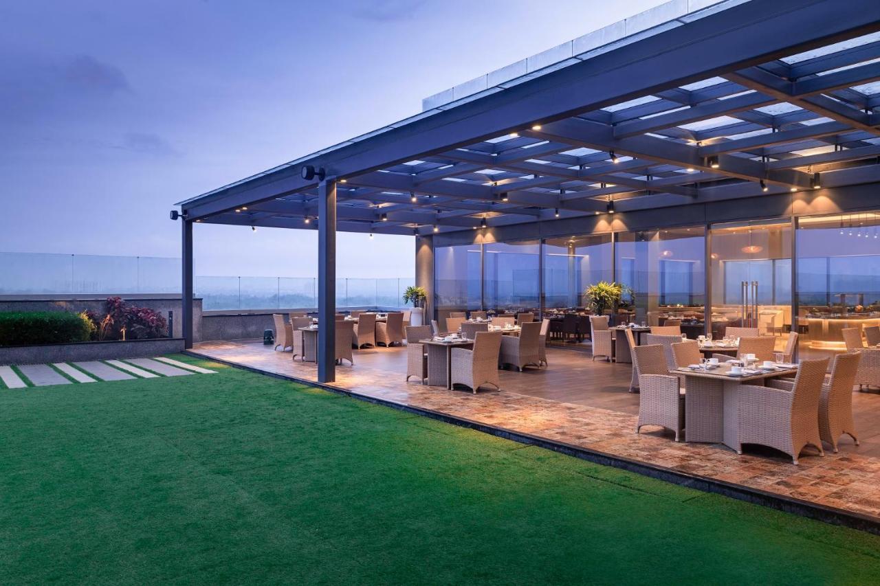 Vivanta Bhubaneswar Dn Square Exterior photo